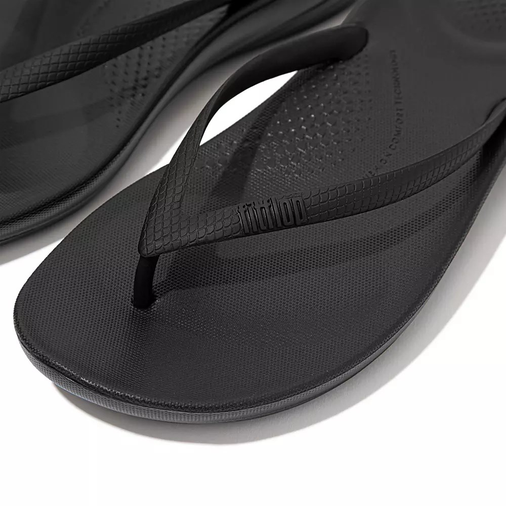 Fitflop IQUSHION Ergonomic Women's Flip Flops Black | ZA-Y-3647